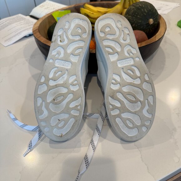 Alexander McQueen Larry Sneaker - Picture 9 of 10